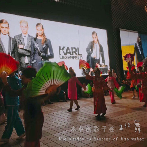 男人日妓女逼逼美的
